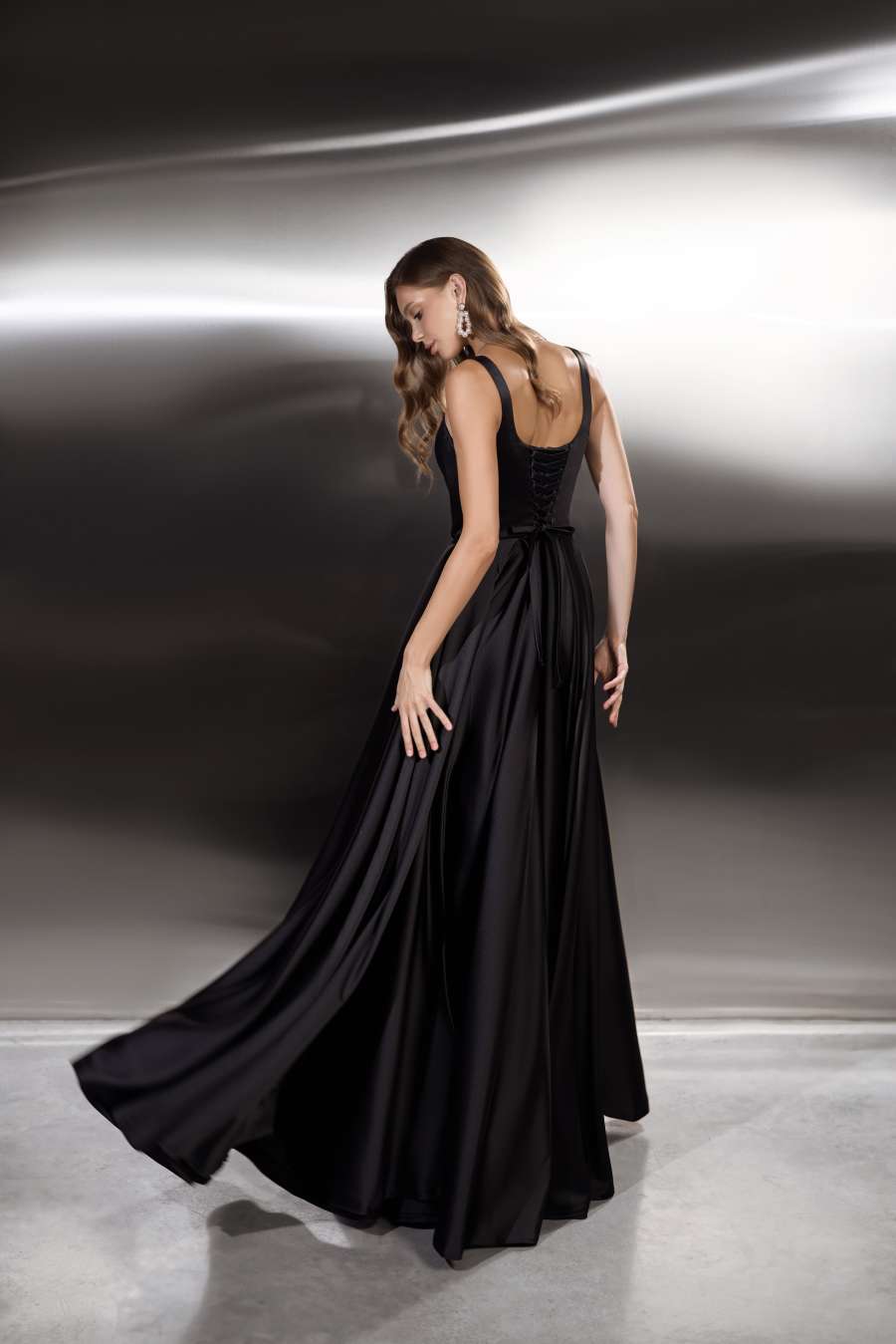Nova (black)